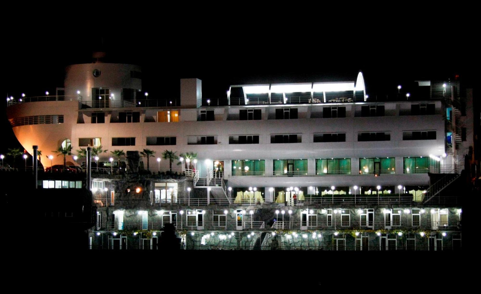 Cruise Hotel Tbilisi Exterior foto
